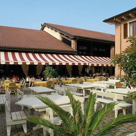 Camping Bella Italia Peschiera del Garda Exterior foto