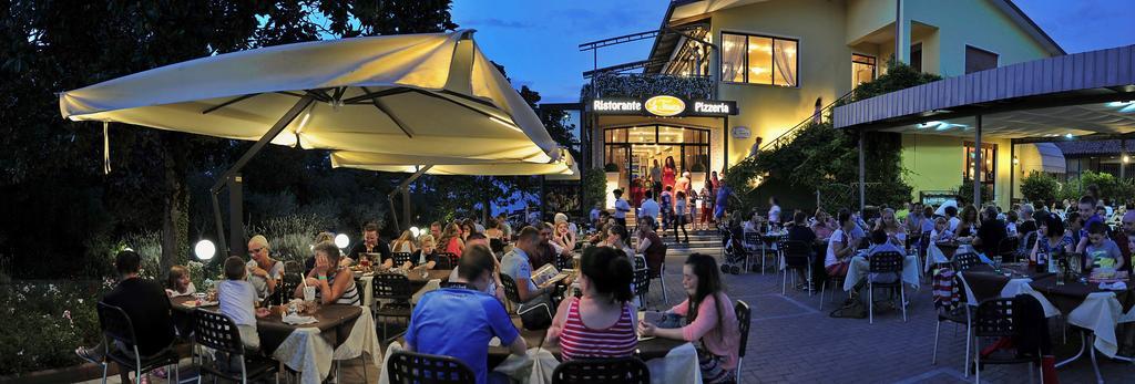 Camping Bella Italia Peschiera del Garda Exterior foto