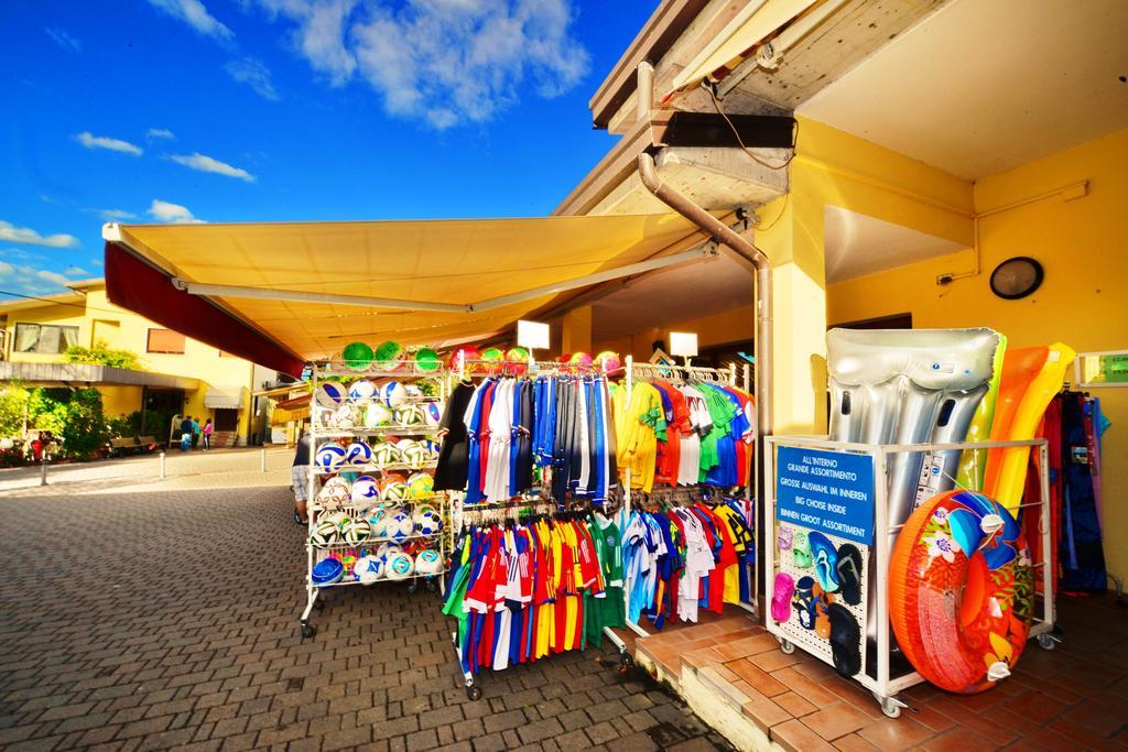 Camping Bella Italia Peschiera del Garda Exterior foto