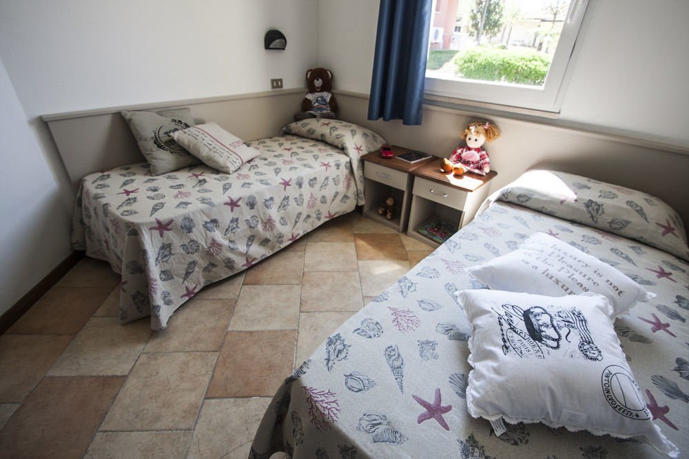 Camping Bella Italia Peschiera del Garda Exterior foto