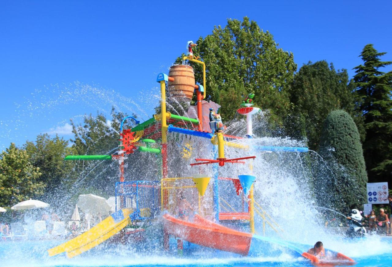 Camping Bella Italia Peschiera del Garda Exterior foto